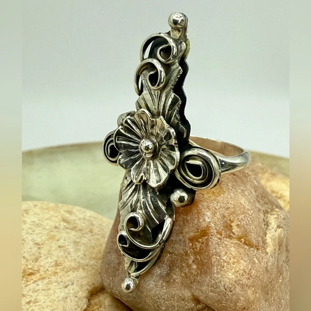 Native American 925 Floral Leaf Statement Ring by Harry B. Yazzie – NWOT